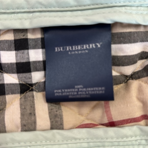 Lightly Worn Burberry Quilted Jacket With Snaps, Authentic Mint Green, S - Picture 9 of 11
